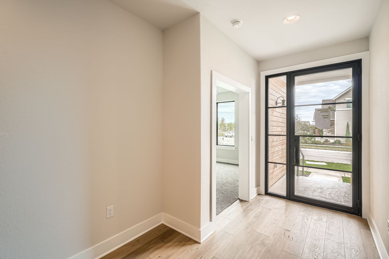 9031 Cattle Baron Path Austin, TX 78747 - Photo 5 of 31