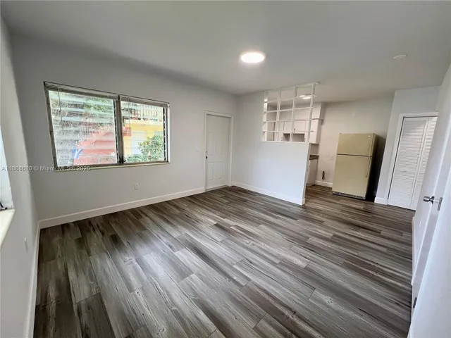 $1,700 | 962 Northwest 6 Street, Unit 2, Miami, FL 33136