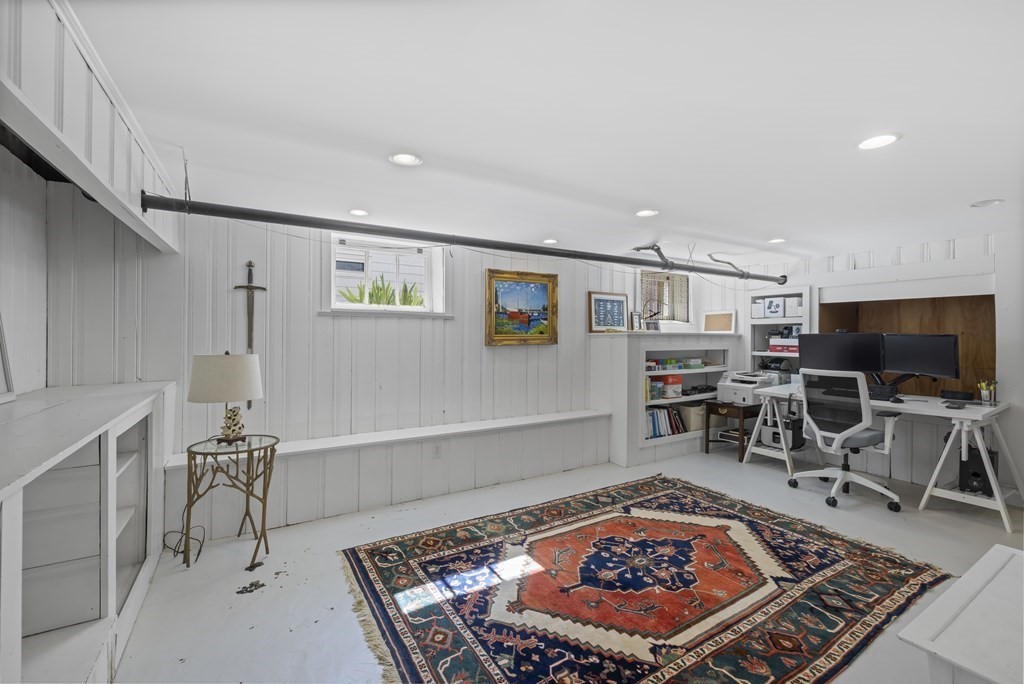 15 Glendale Road Marblehead, MA 01945 - Photo 14 of 32