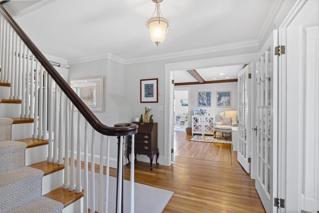 15 Glendale Road Marblehead, MA 01945 - Photo 3 of 32