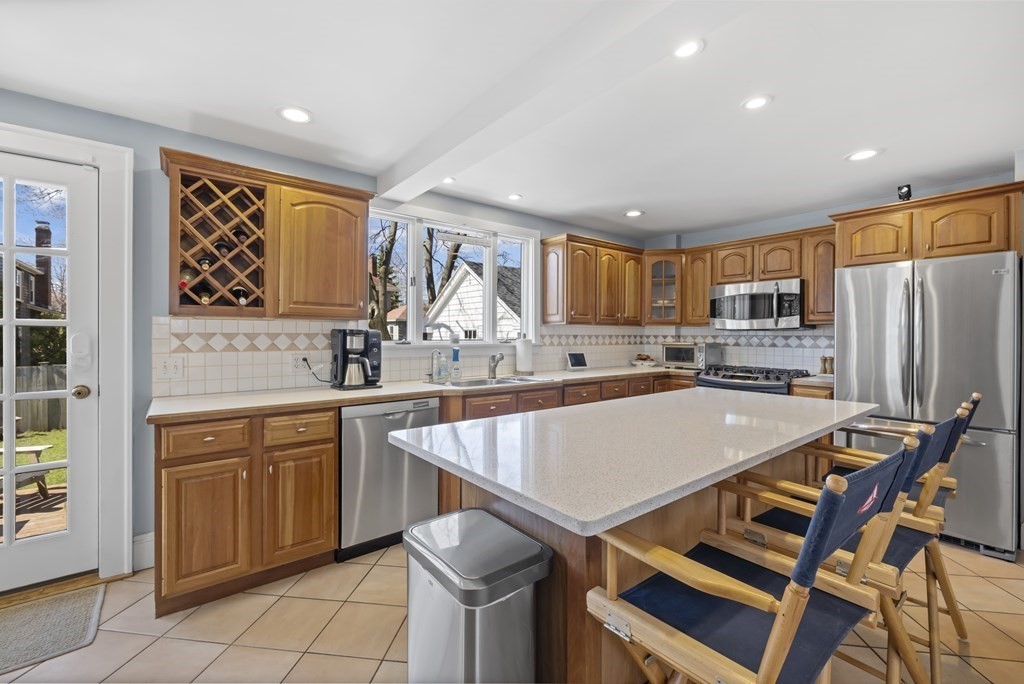 15 Glendale Road Marblehead, MA 01945 - Photo 5 of 32