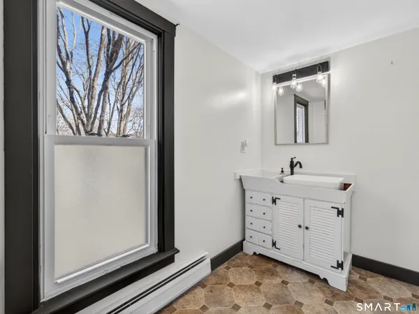 $349,900 | 64 Canterbury Turnpike, Norwich, CT 06360