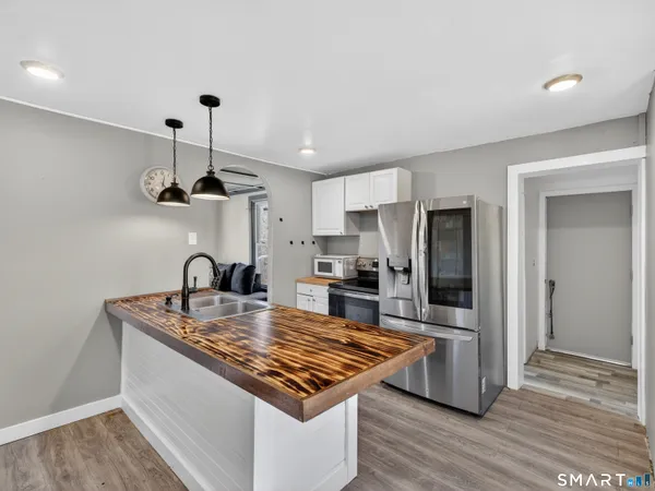 $349,900 | 64 Canterbury Turnpike, Norwich, CT 06360