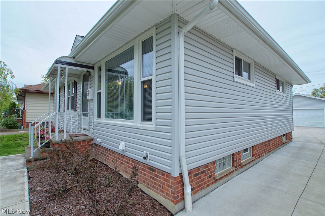352 Clarmont Road Willowick, OH 44095 - Photo 24 of 29