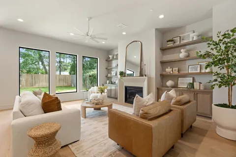 $2,950,000 | 8320 Cedarspur Drive, Houston, TX 77055