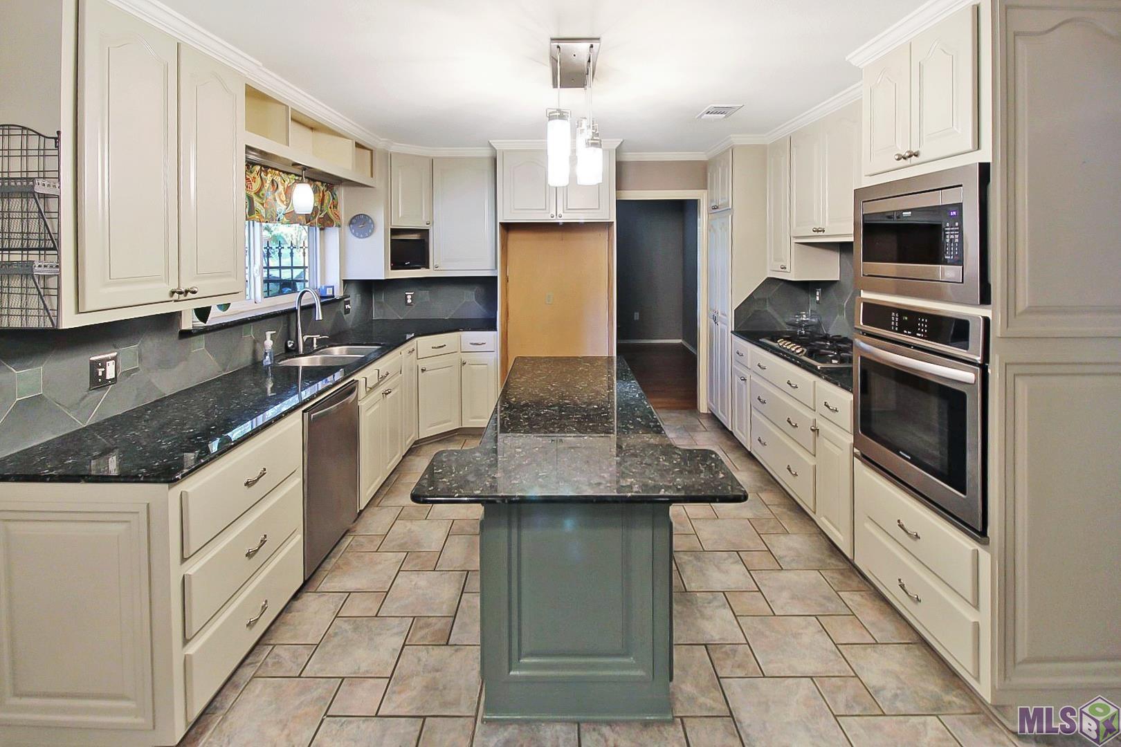 1478 Tara Boulevard Baton Rouge, LA 70806 - Photo 6 of 23