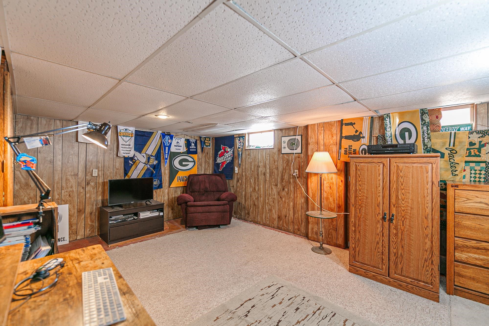 908 8th Street Menasha, WI 54952 - Photo 28 of 49