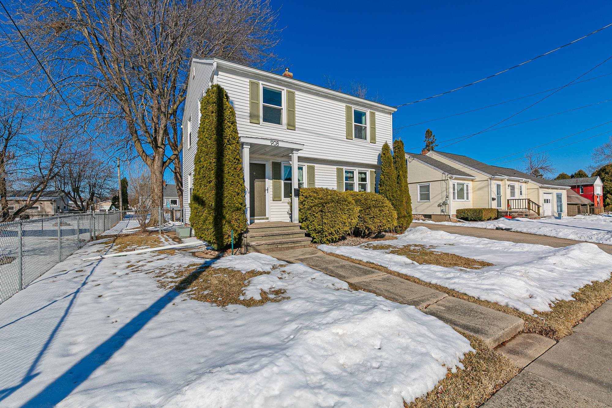 908 8th Street Menasha, WI 54952 - Photo 34 of 49