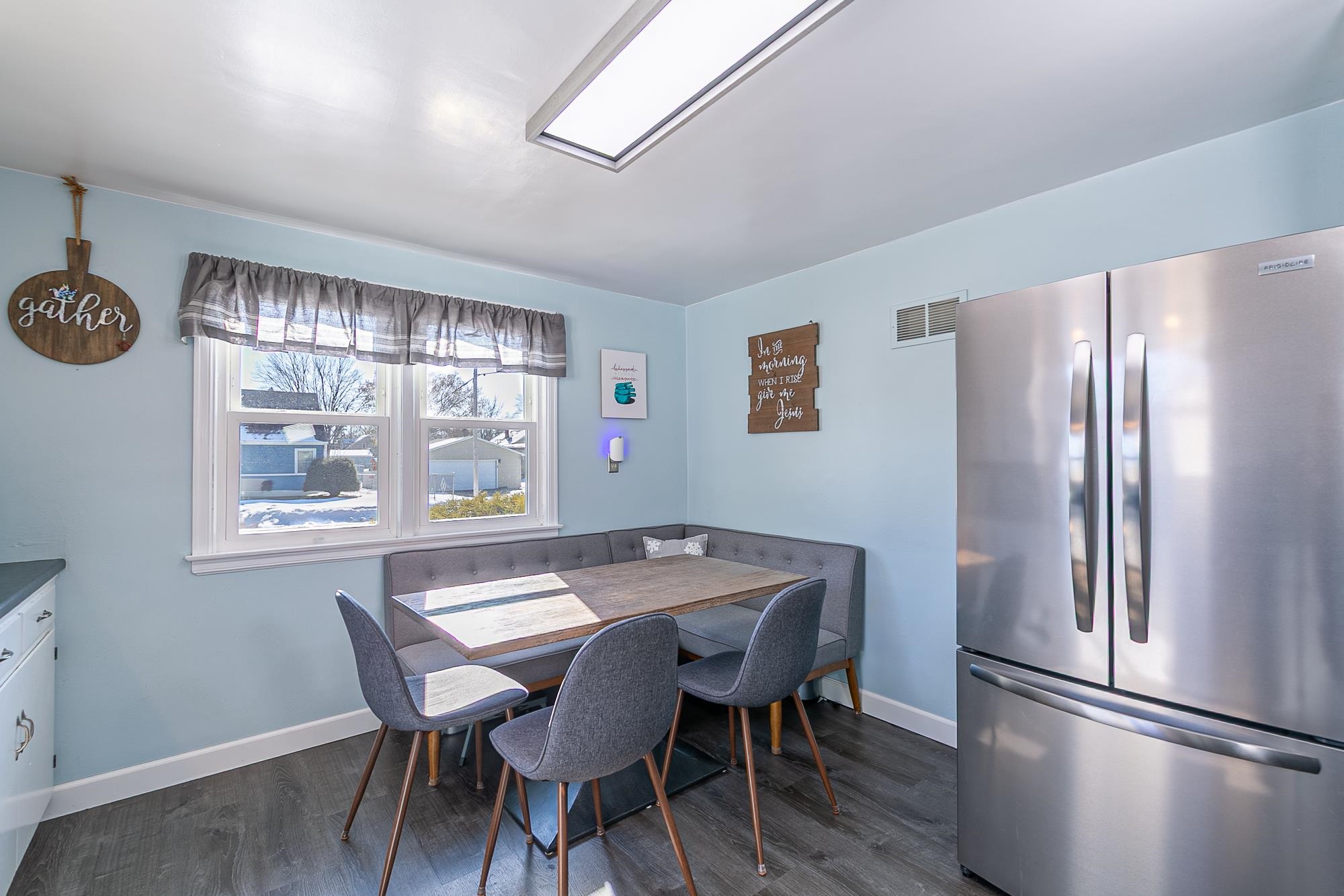 908 8th Street Menasha, WI 54952 - Photo 7 of 49