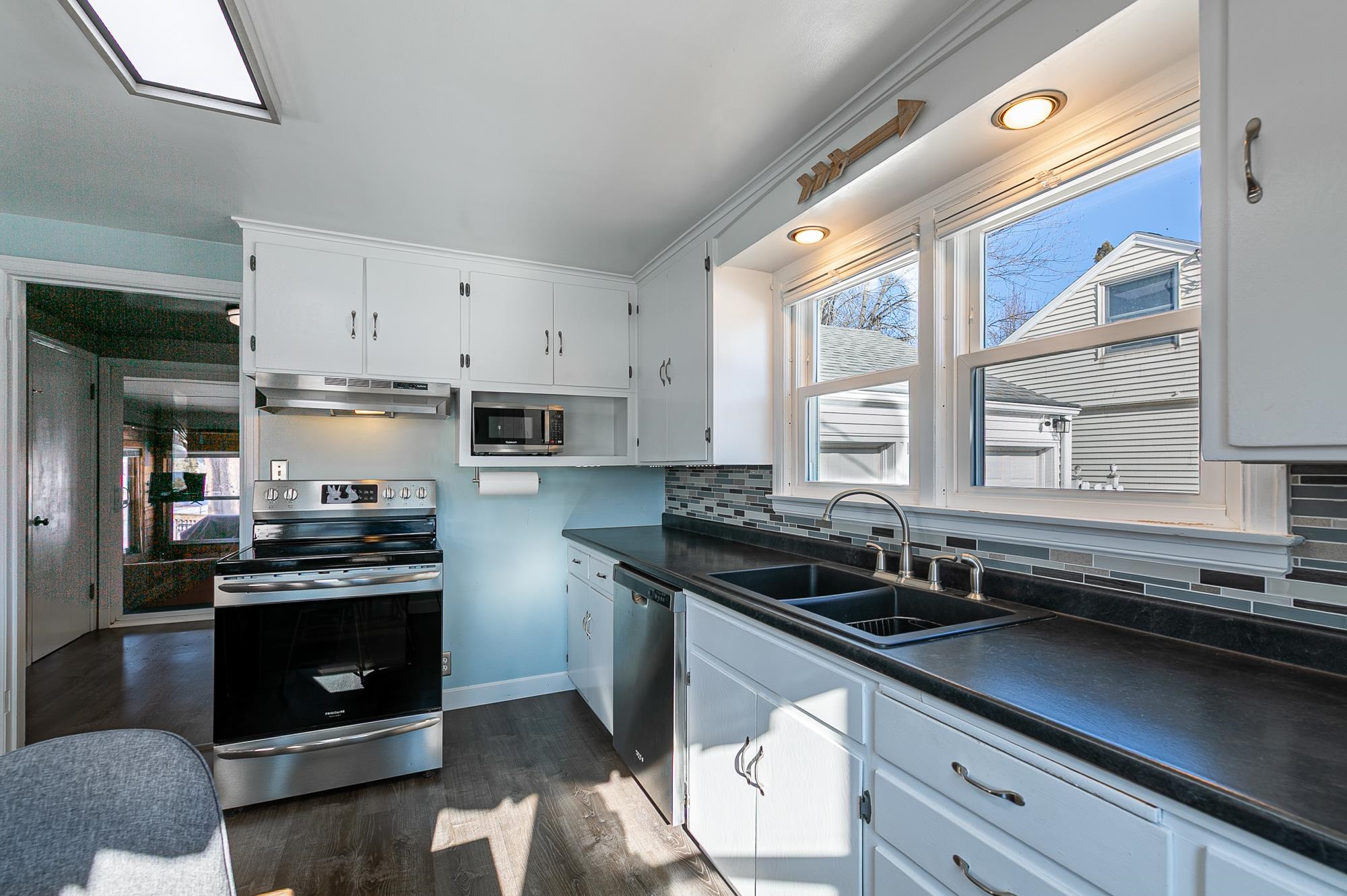 908 8th Street Menasha, WI 54952 - Photo 8 of 49