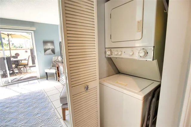 a view of utility room