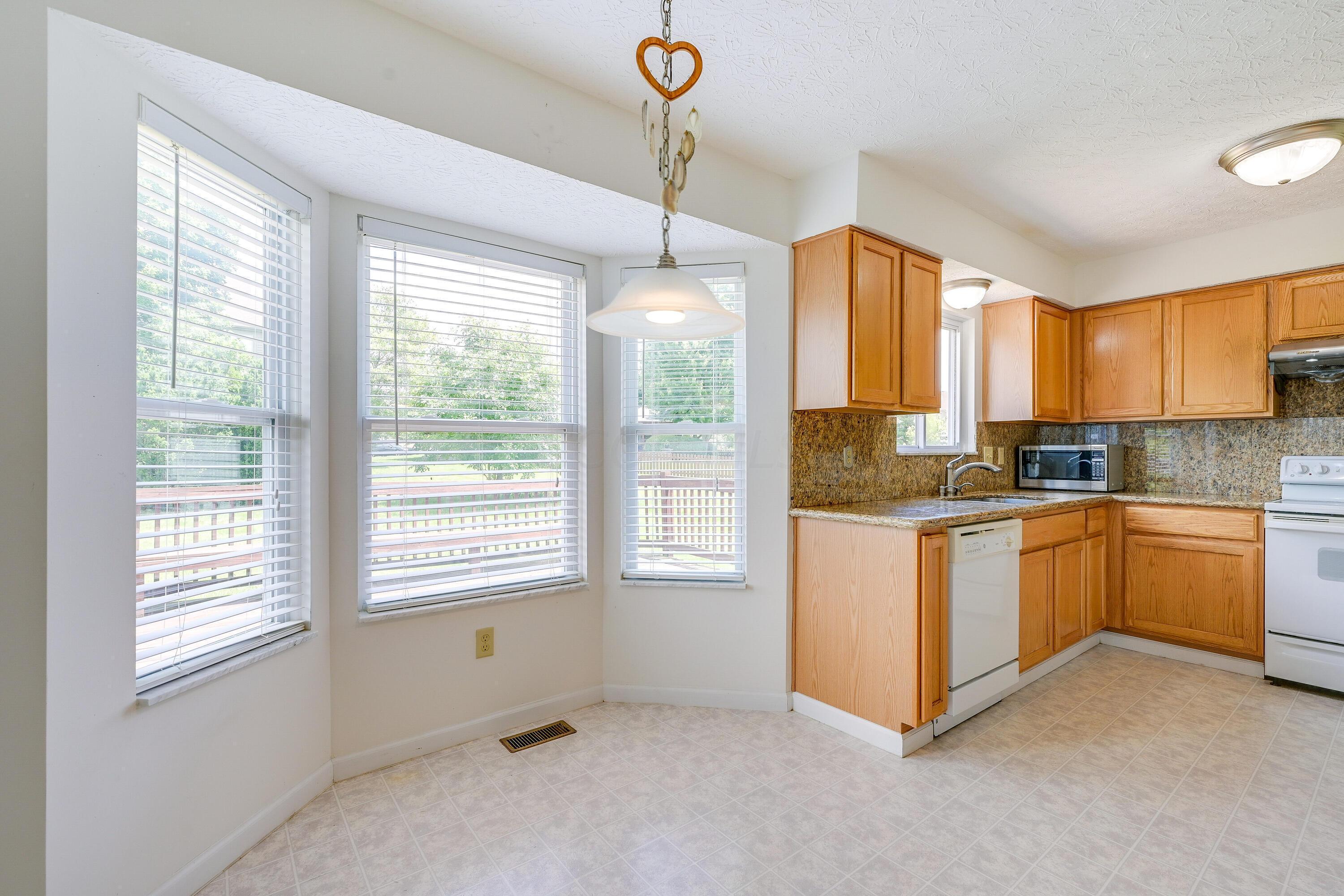 7851 Pinehill Road Lewis Center, OH 43035 - Photo 11 of 37 7851 Pinehill Rd Lewis Center OH 43035 U