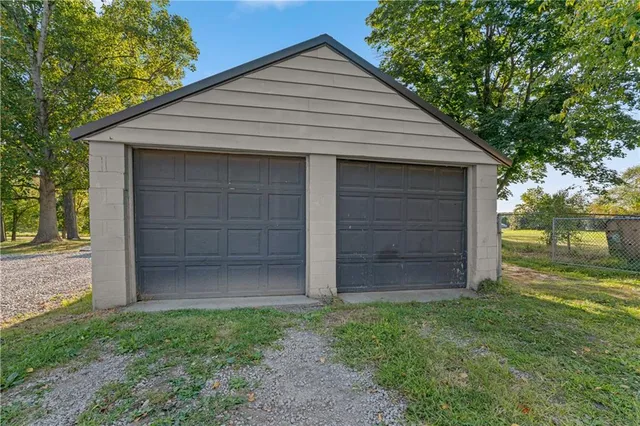 $180,000 | 459 South 88th Road, Carmichaels, PA 15320