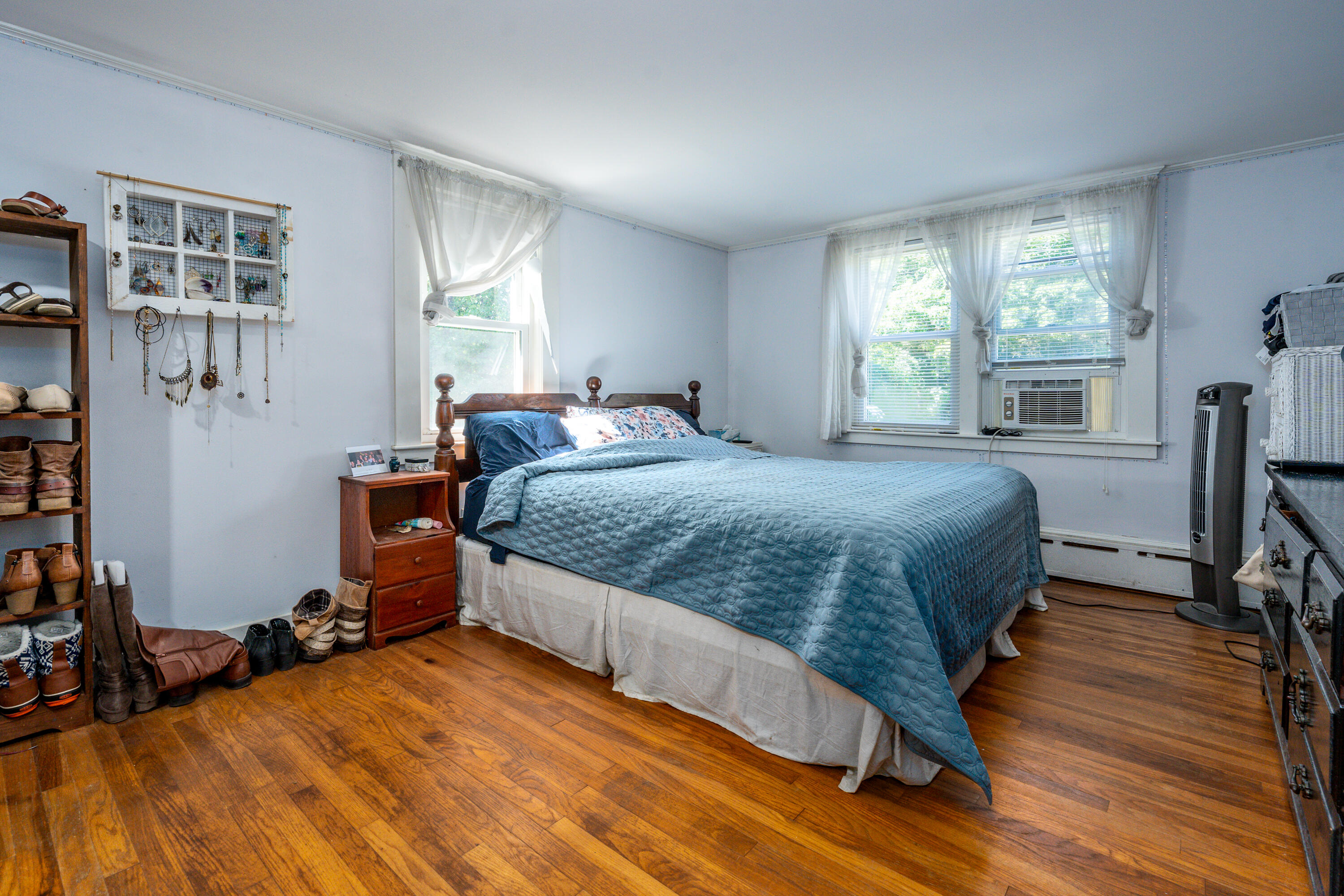 160 Dunns Pond Road Barnstable, MA 02601 - Photo 15 of 23 1stbedroom1