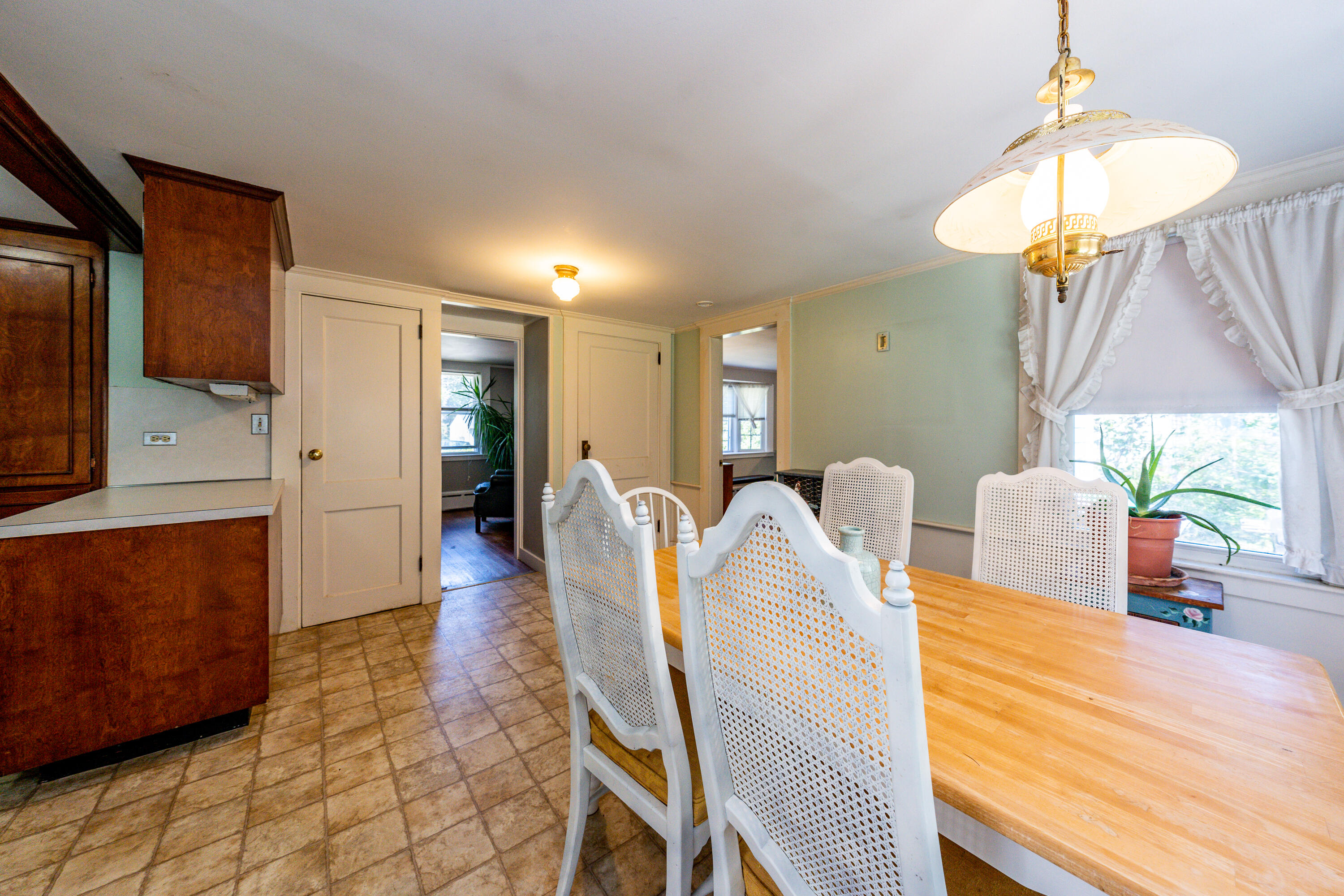 160 Dunns Pond Road Barnstable, MA 02601 - Photo 8 of 23 kitchen2