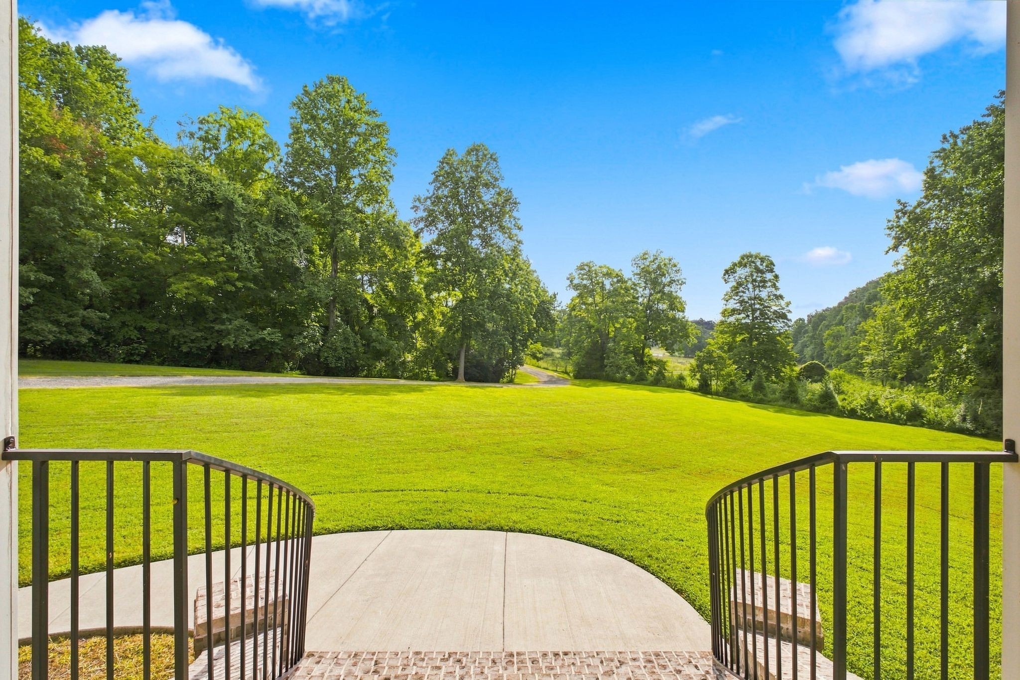 190 Jordan Cm Road Bon Aqua, TN 37025 - Photo 4 of 72 Gallery Image 4