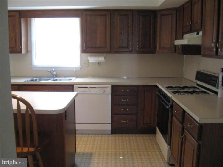 602 Wilshire Boulevard Sinking Spring, PA 19608 - Photo 10 of 13 Gallery Image 10