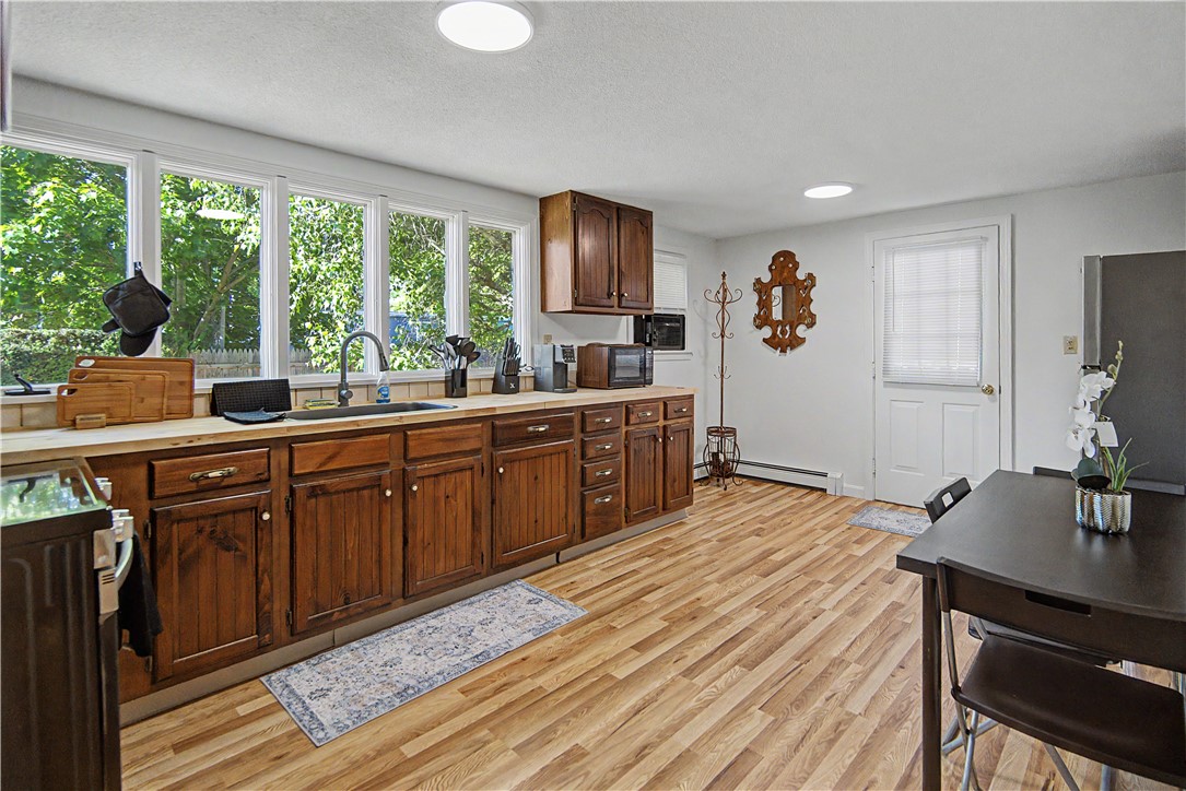 137 Kingstown Road Narragansett, RI 02882 - Photo 3 of 14
