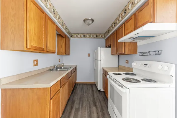 $1,650 | 535 West Lies Road, Unit 6, Carol Stream, IL 60188