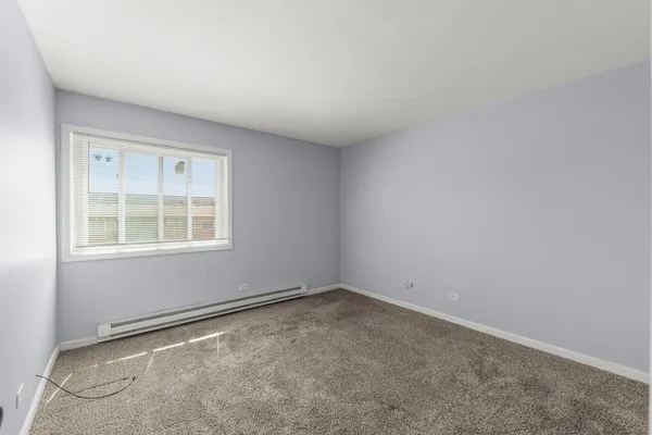 $1,650 | 535 West Lies Road, Unit 6, Carol Stream, IL 60188