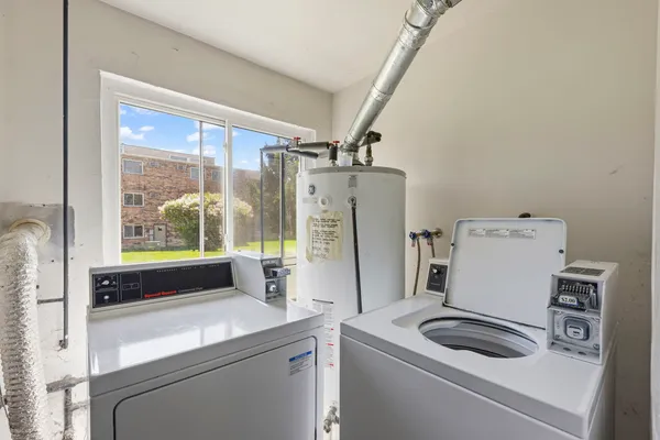 $1,650 | 535 West Lies Road, Unit 6, Carol Stream, IL 60188