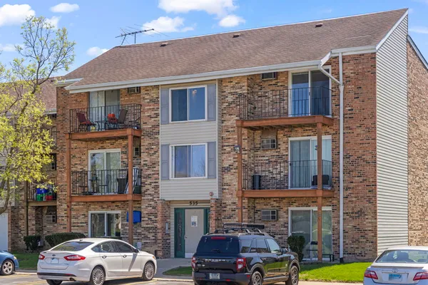 $1,650 | 535 West Lies Road, Unit 6, Carol Stream, IL 60188