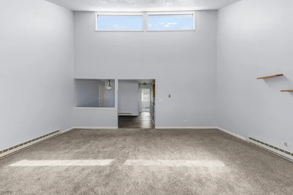$1,650 | 535 West Lies Road, Unit 6, Carol Stream, IL 60188