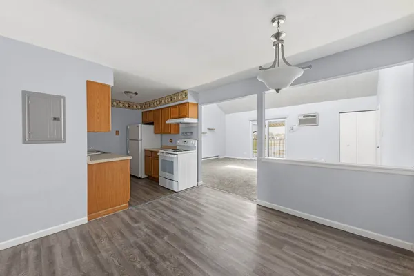 $1,650 | 535 West Lies Road, Unit 6, Carol Stream, IL 60188