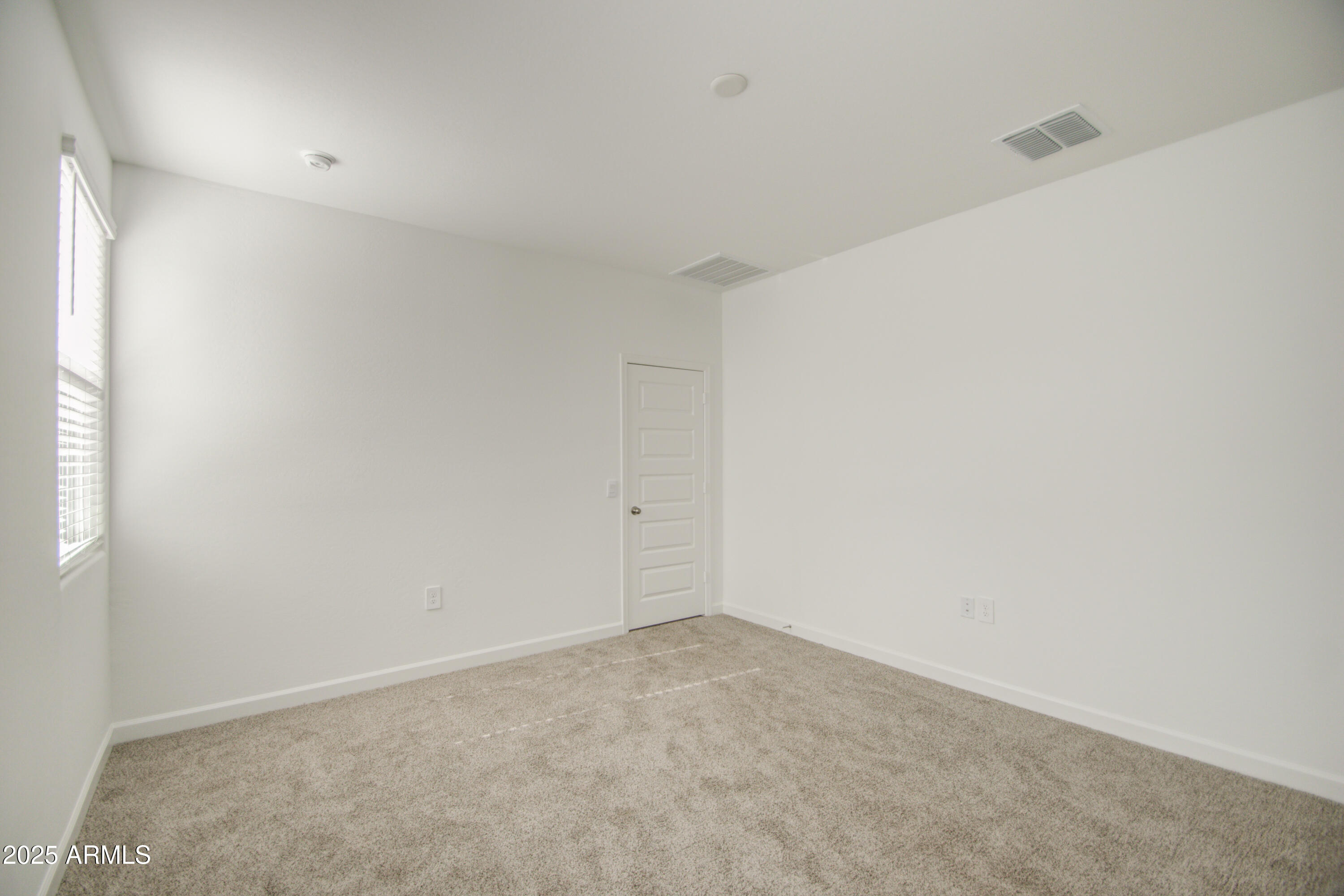 1749 West Stealth Avenue Apache Junction, AZ 85120 - Photo 23 of 48 a view of an empty room
