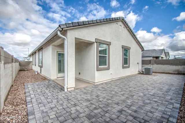 a view of a house with garage