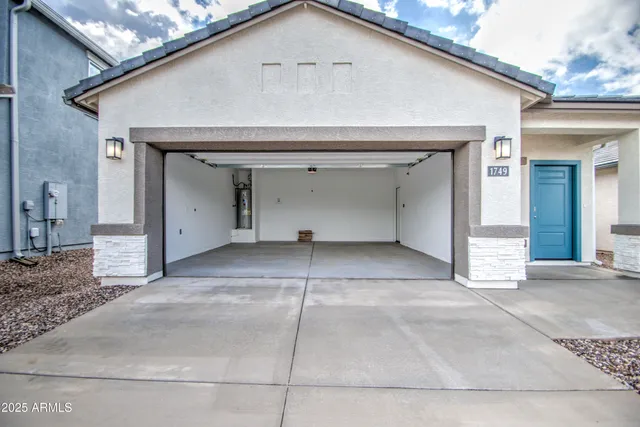 a view of a storage & utility room