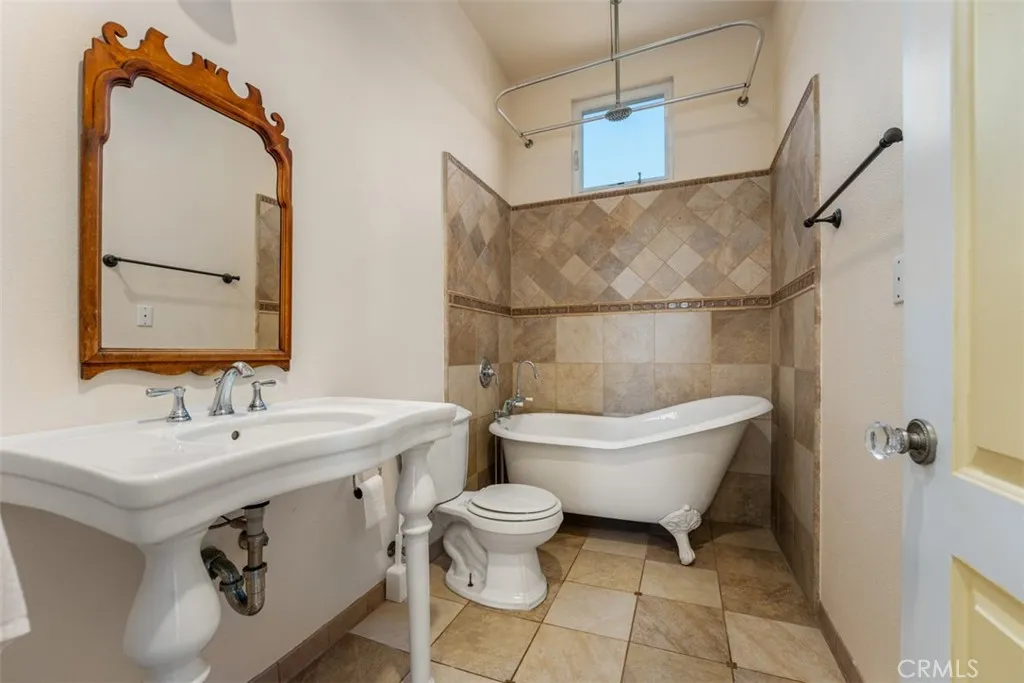 55 Surfside Avenue Surfside, CA 92649 - Photo 27 of 51