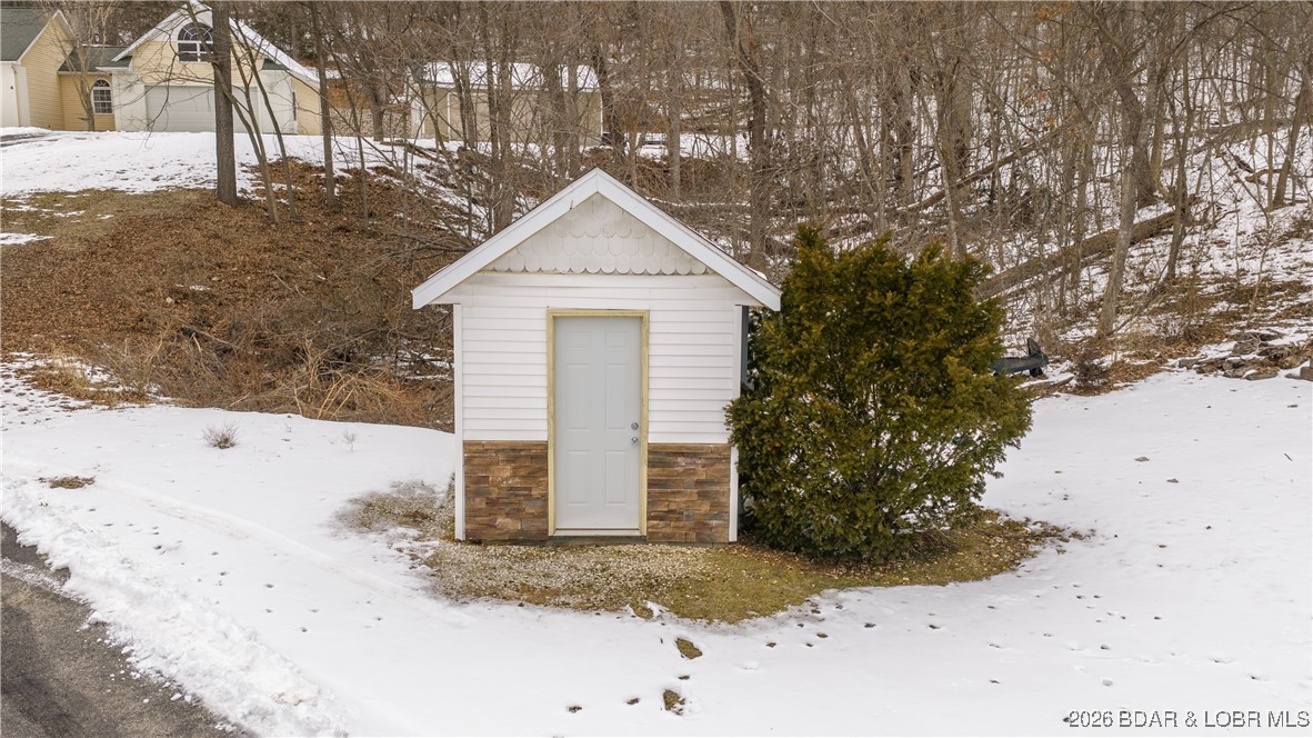 4 Bear Lake Road Eldon, MO 65026 - Photo 37 of 40 Well House