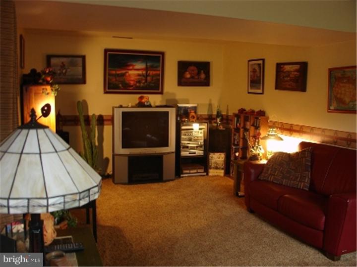 107 Matthew Drive Reading, PA 19608 - Photo 6 of 24 Gallery Image 6