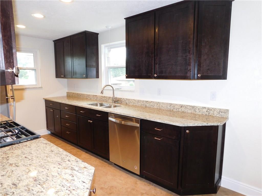 1023 Varner Road Pittsburgh, PA 15227 - Photo 5 of 22 Gallery Image 5