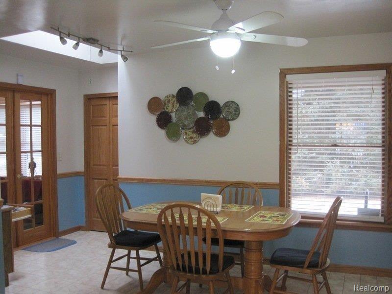 18515 Tipsico Lake Road Fenton, MI 48430 - Photo 5 of 24 014.jpg