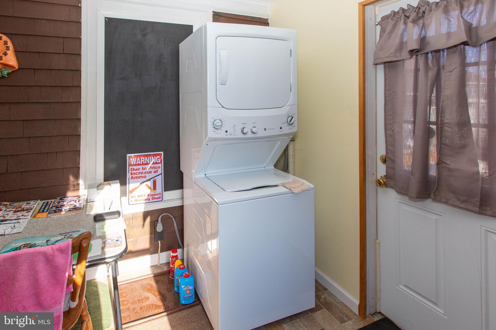 622 Main Street Bally, PA 19503 - Photo 27 of 42 2nd Fl Laundry area