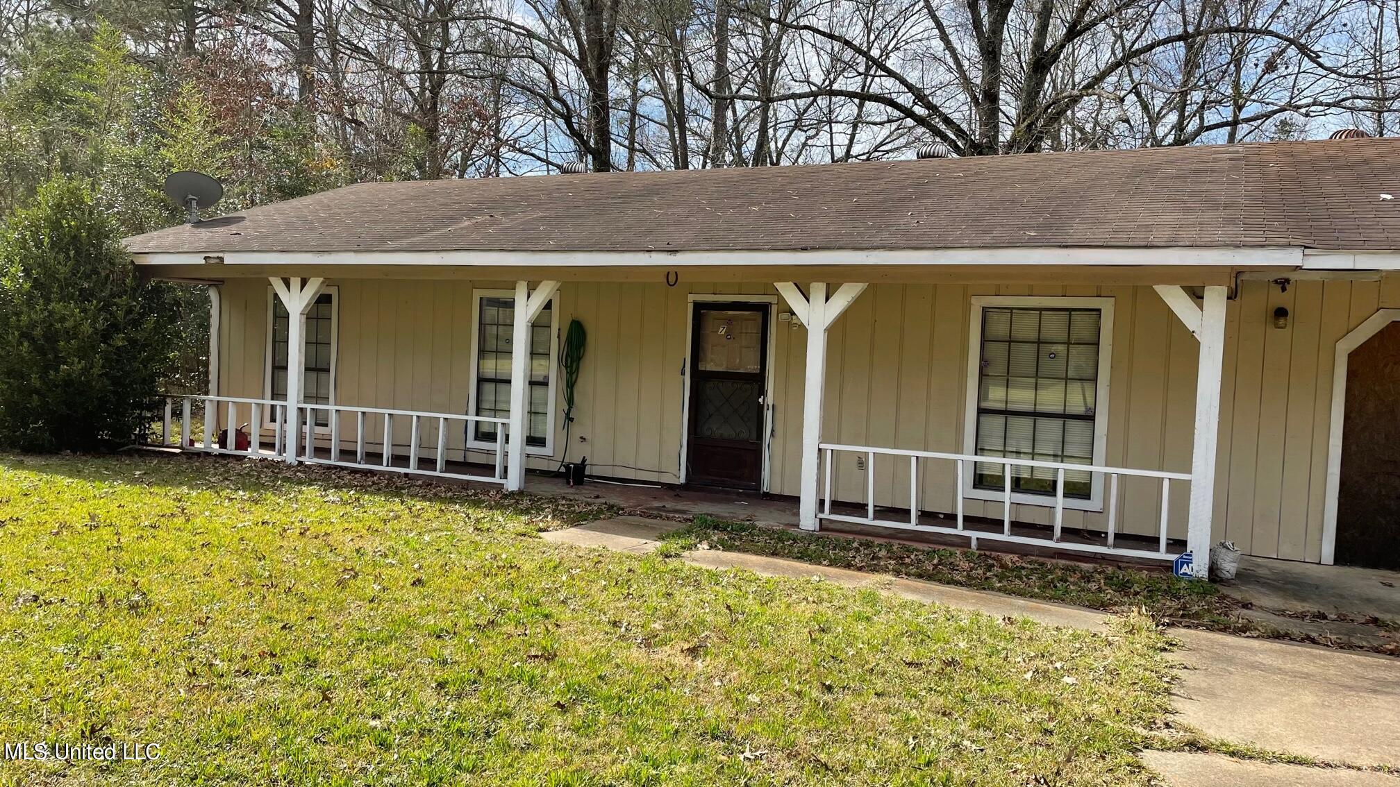 717 Wicker Street Forest, MS 39074 - Photo 1 of 8 IMG_2396