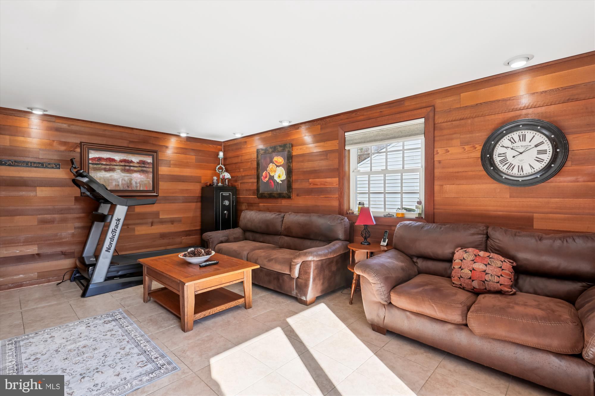 19321 Olney Mill Road Olney, MD 20832 - Photo 37 of 91 Family Room