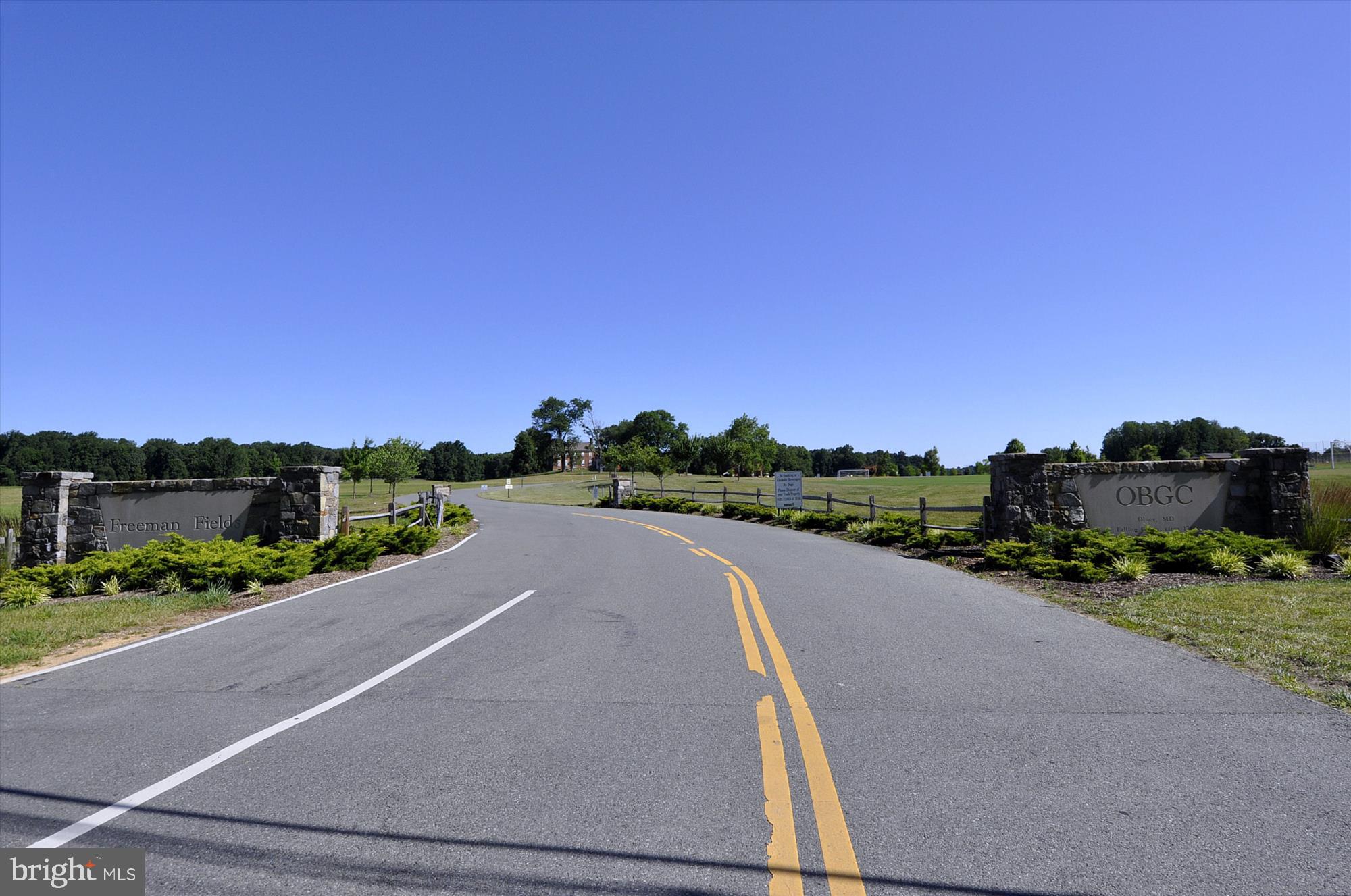 19321 Olney Mill Road Olney, MD 20832 - Photo 62 of 91 a view of a road with a city view