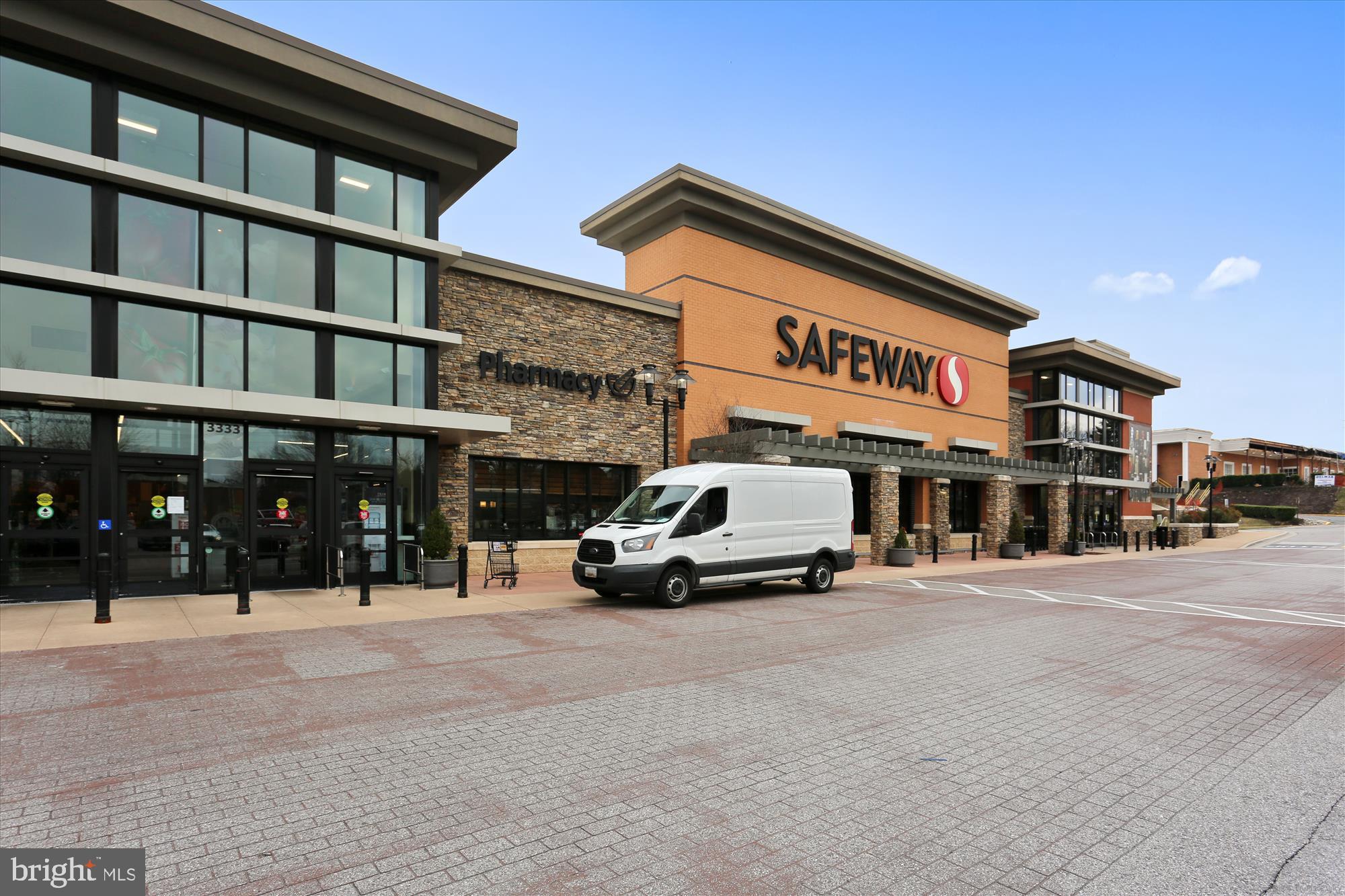 19321 Olney Mill Road Olney, MD 20832 - Photo 84 of 91 a car parked in front of a building