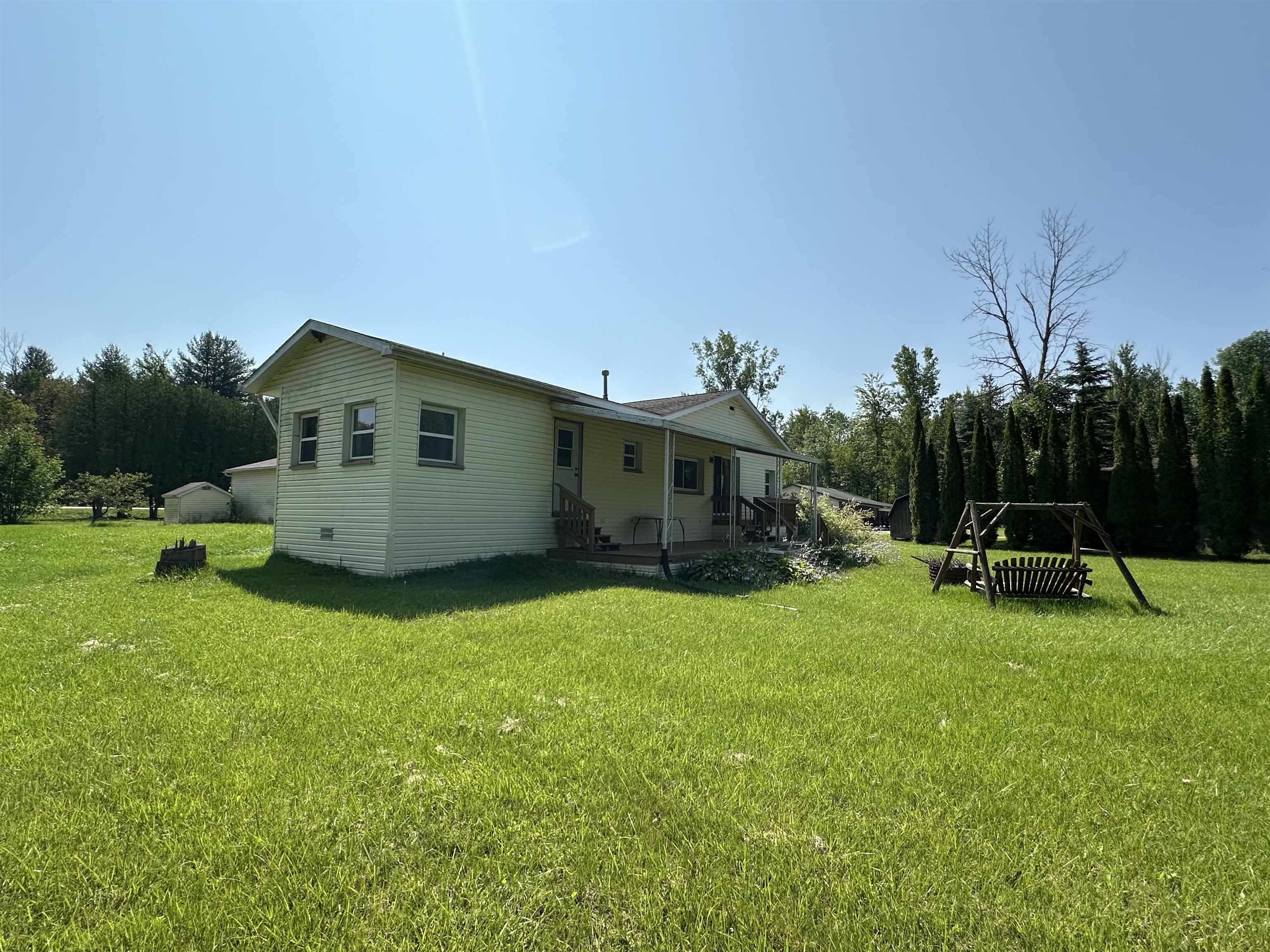 5202 Middle Road Hope, MI 48628 - Photo 27 of 33