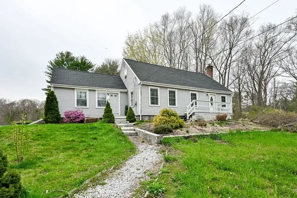 $565,000 | 260 Glebe Street, Taunton, MA 02780