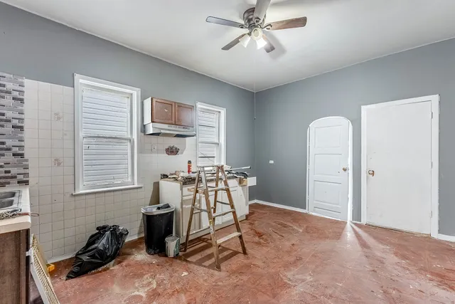 $190,000 | 4722 South Ada Street, Chicago, IL 60609