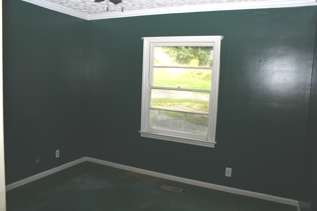 2511 Reese Road Columbus, GA 31907 - Photo 25 of 31 a small space with a window