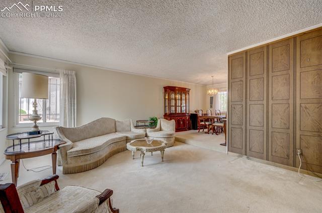 656 Gilcrest Road Colorado Springs, CO 80906 - Photo 5 of 48