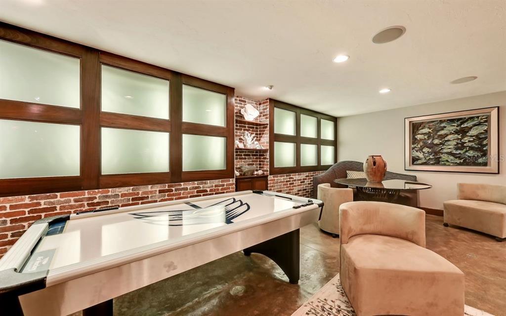 2320 Wason Road Sarasota, FL 34231 - Photo 64 of 95 Gallery Image 64
