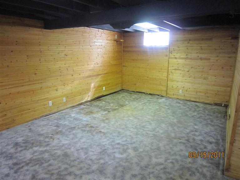 3306 Cleveland Street Clinton, IA 52732 - Photo 4 of 6 Gallery Image 4