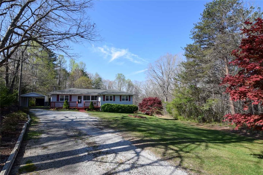 130 Apple Orchard Road Mountain Rest, SC 29664 - Photo 2 of 32 Gallery Image 2