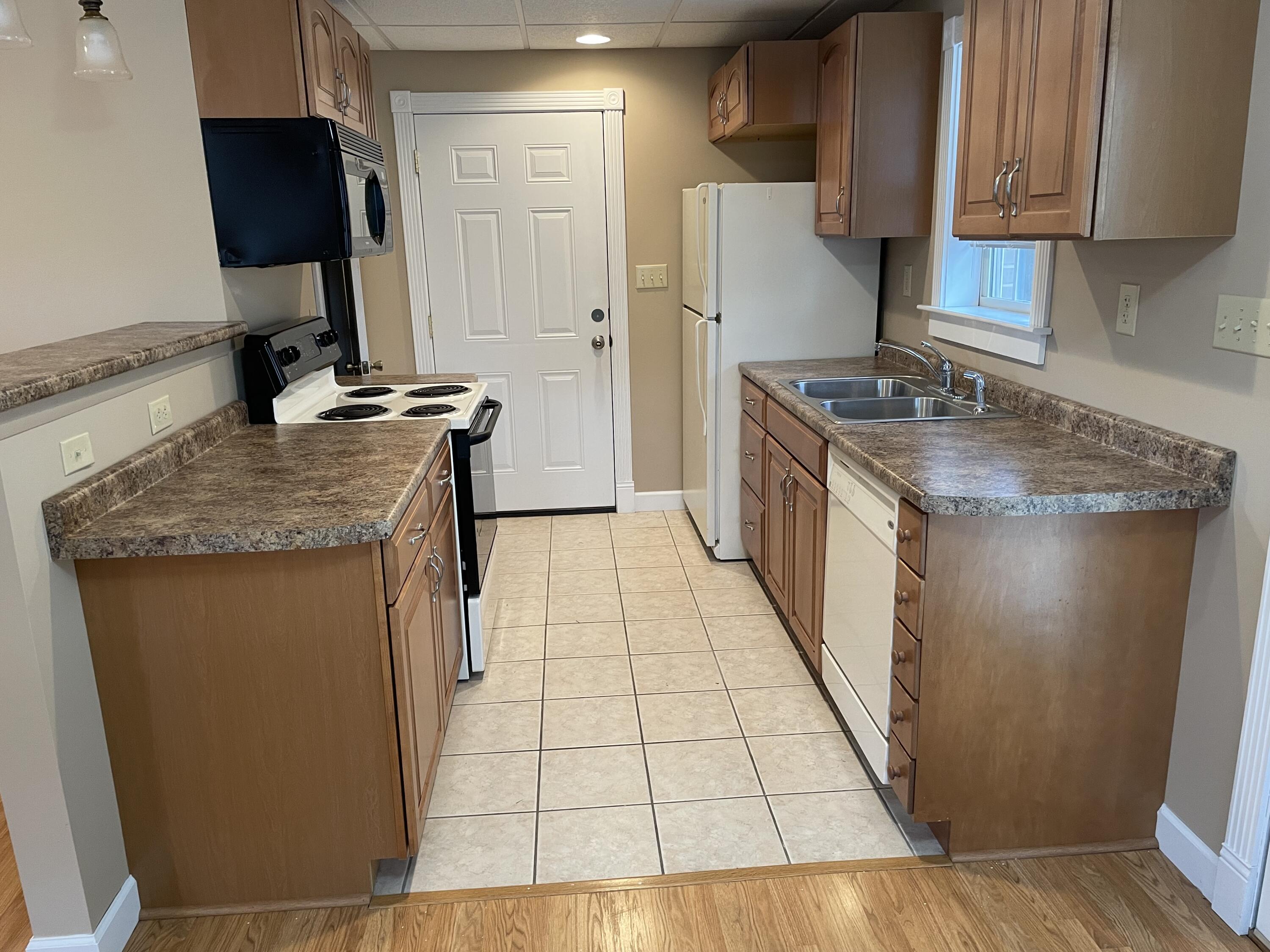3473 Windsor Road, Unit 3 4 5 Morristown, TN 37813 - Photo 11 of 18 IMG_1957